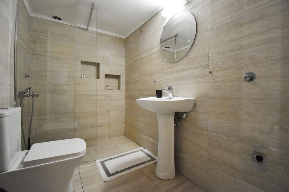 Suite Tic By Be My Guest Athen Eksteriør bilde